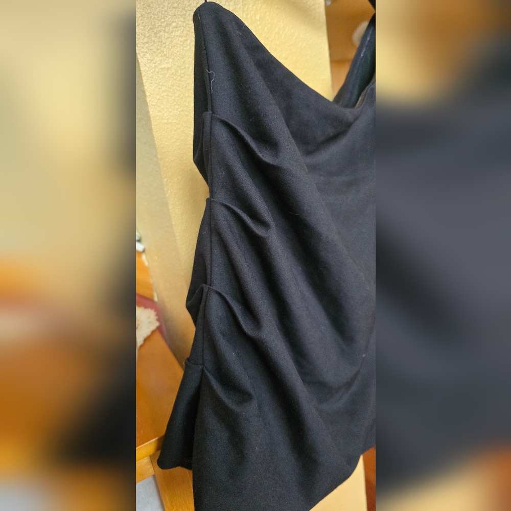 NWT Jet Black Luxe One Sleeve Shoulder Top Size US Medium AUS10 - Picture 5 of 12
